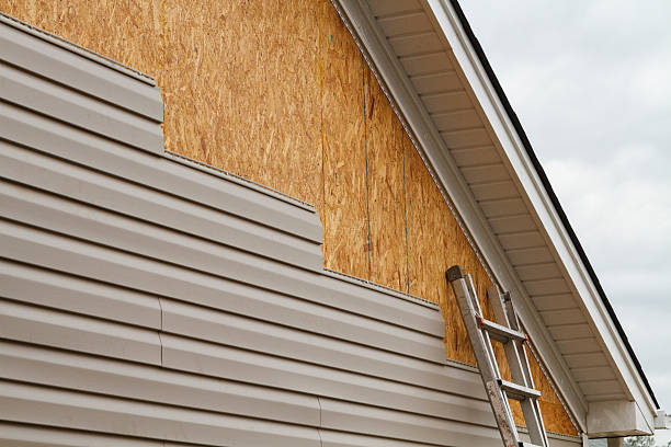 Professional Siding technician working in Port Deposit, MD